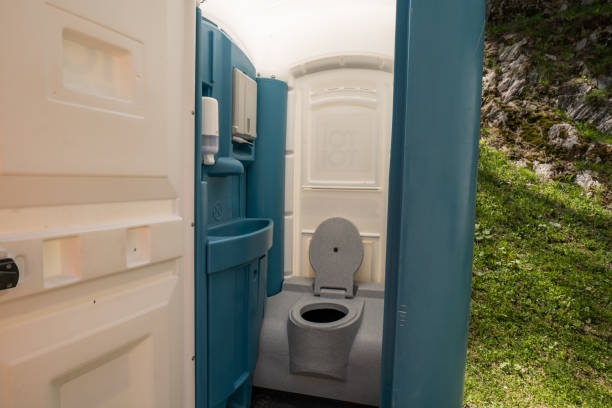 Best Long-term porta potty rental  in Benton, IL